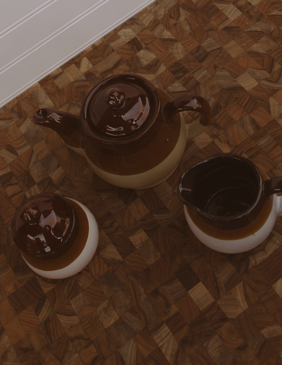 ceramic tea set