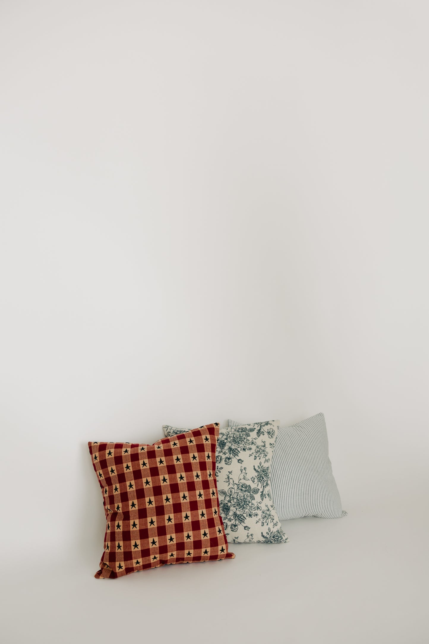 Colonial Red & Blue Throw Pillow Cover