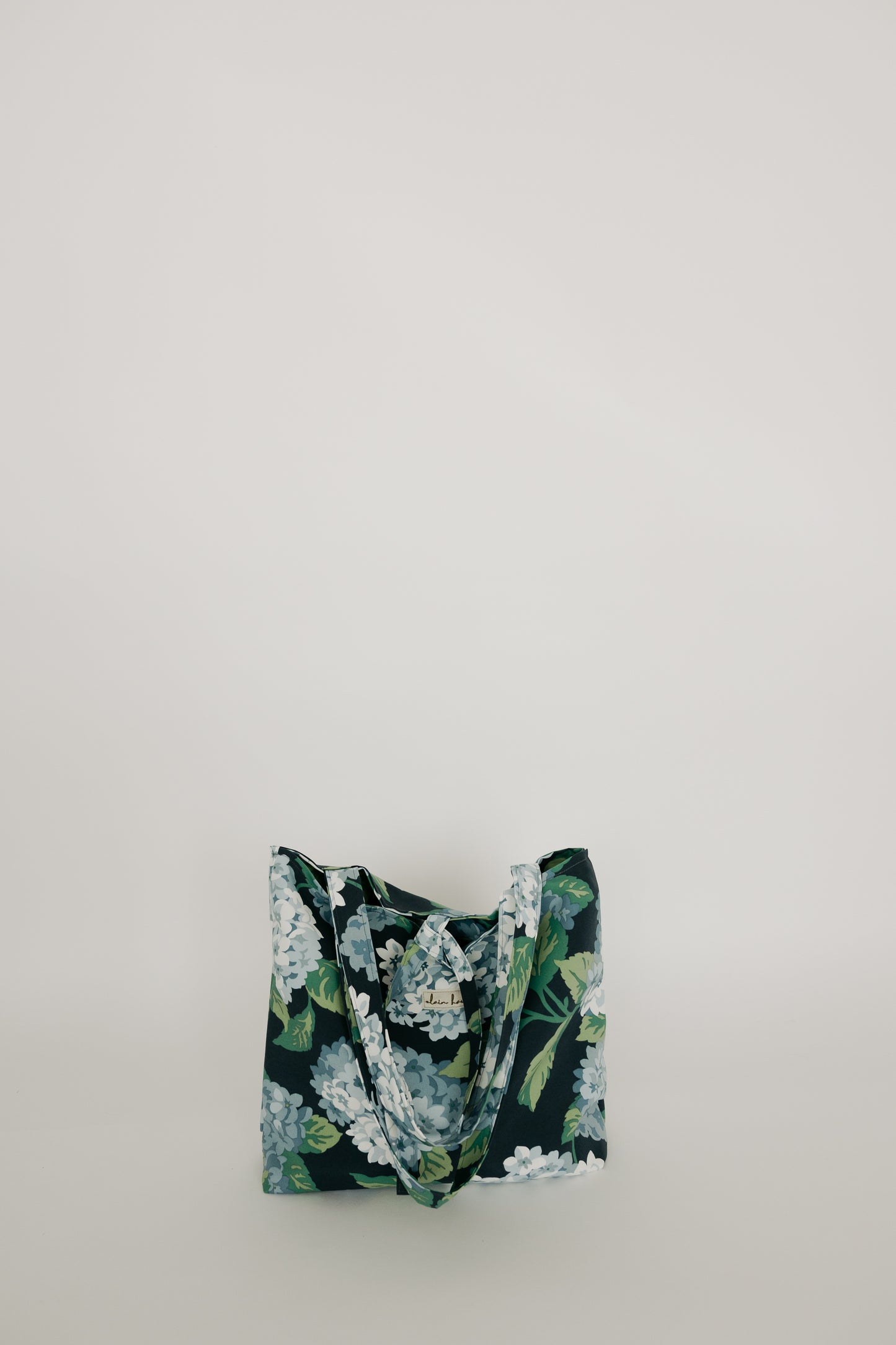 Chloe Tote | Hydrangea Market Bag