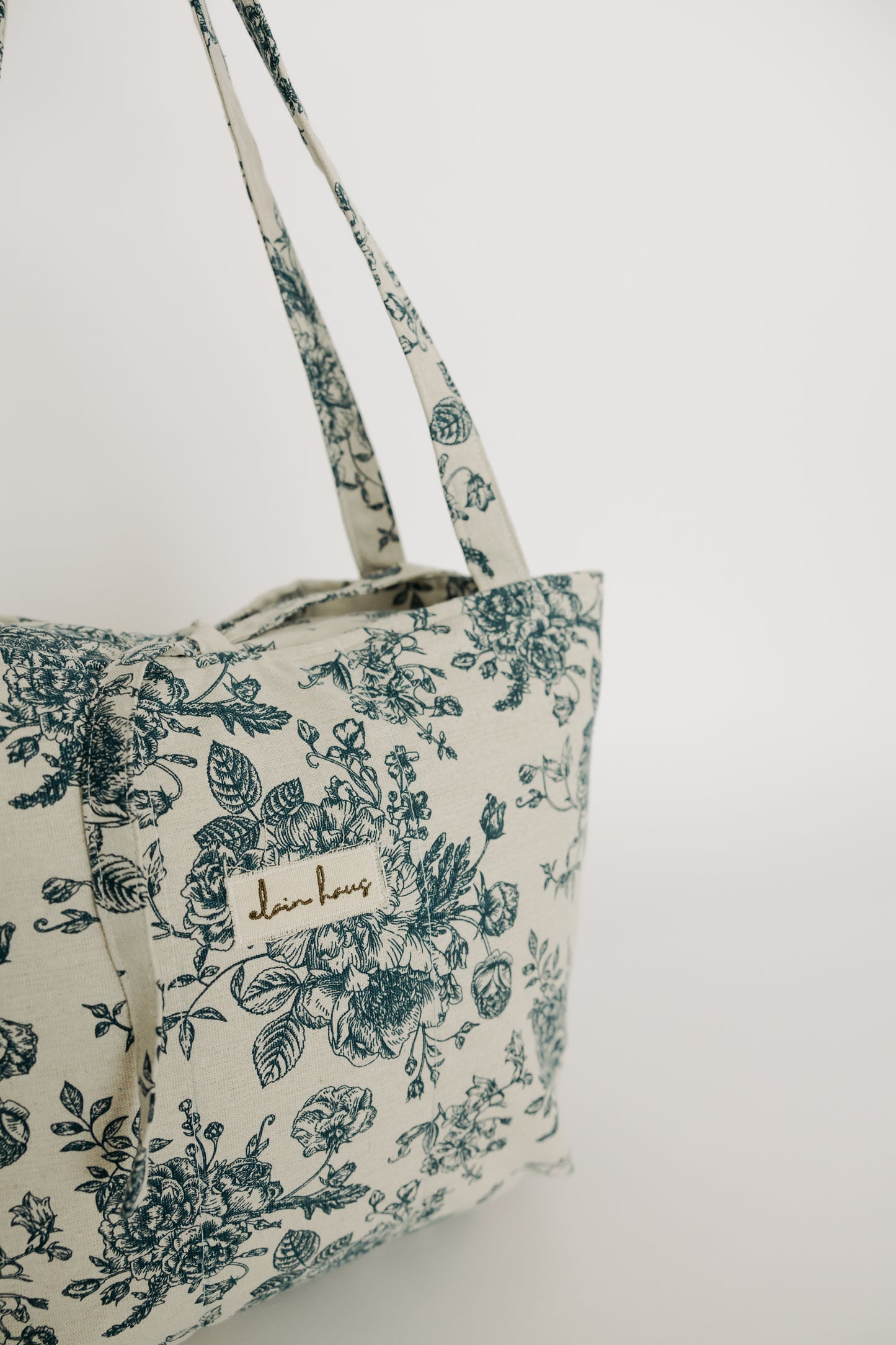Geneviève Tote | Quilted Blue & Beige Floral Bag