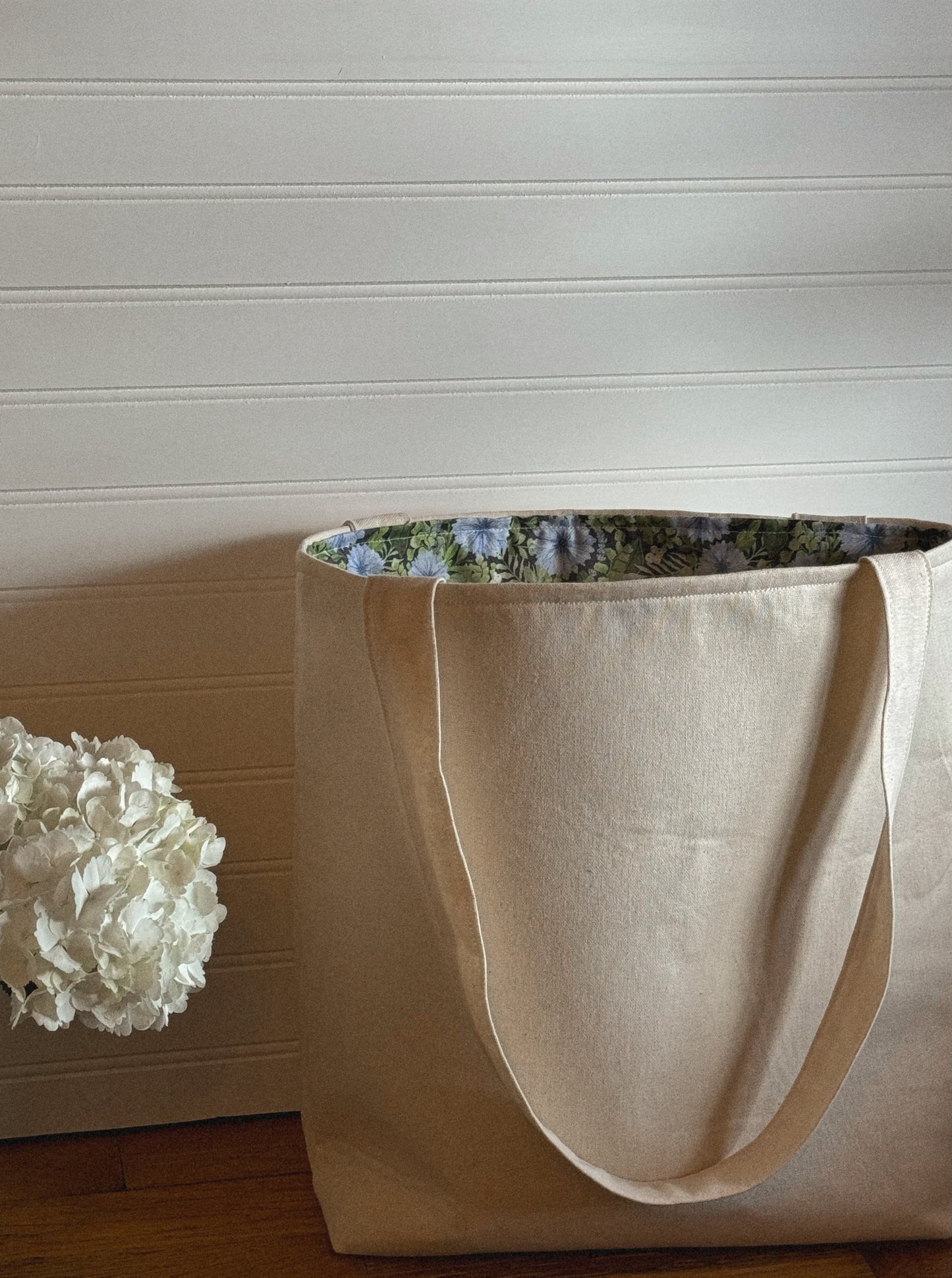 blue floral market tote bag